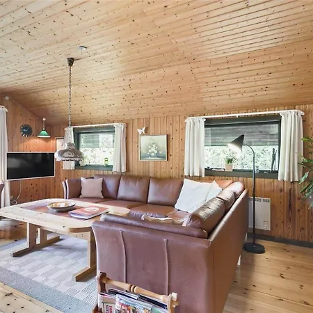 1302-aakirkeby-sjostauan-14 Vester Somarken