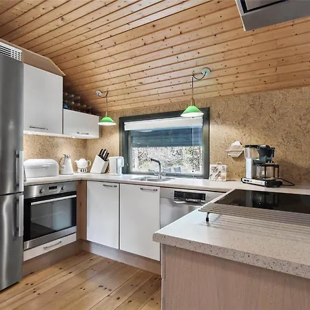 1302-aakirkeby-sjostauan-14 * Vester Somarken